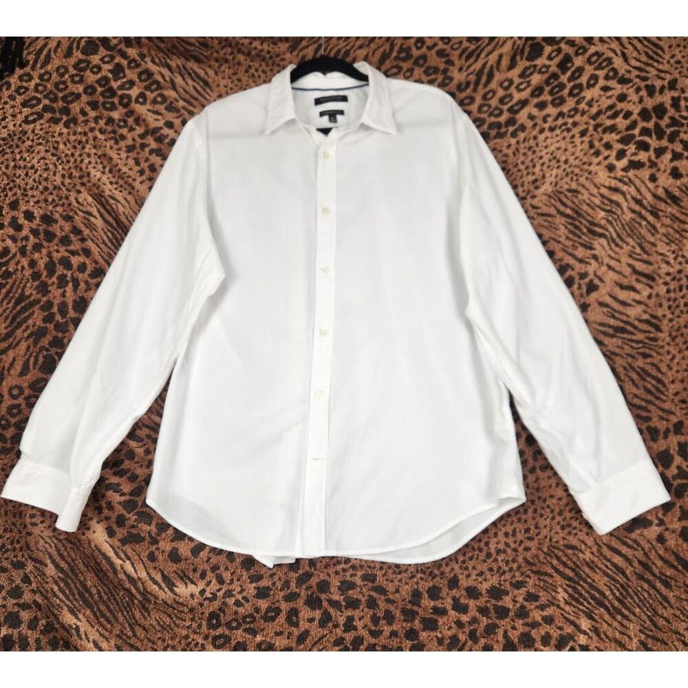 Banana Republic Men's White Dress Shirt Size XL Classic Preppy Regency